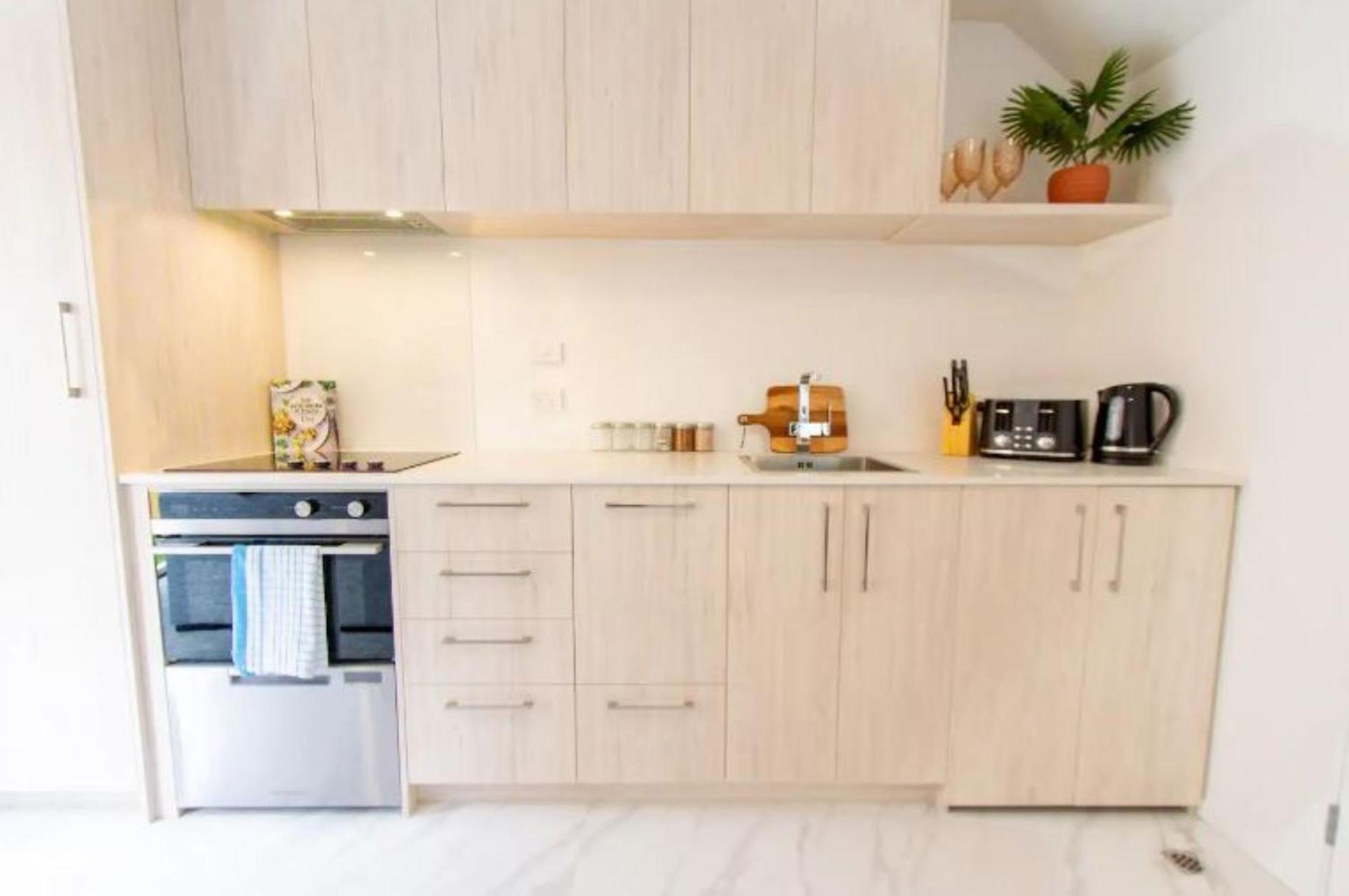 Christchurch Entertainment Hub 2 Bed 2 Bath W Carpark Esterno foto